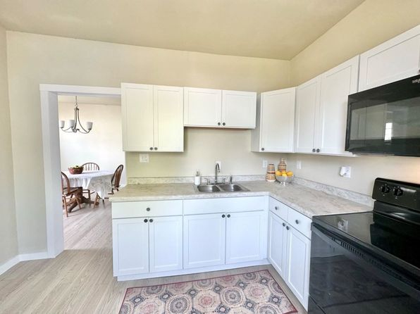 cedar-rapids-iowa-2055682336 picture