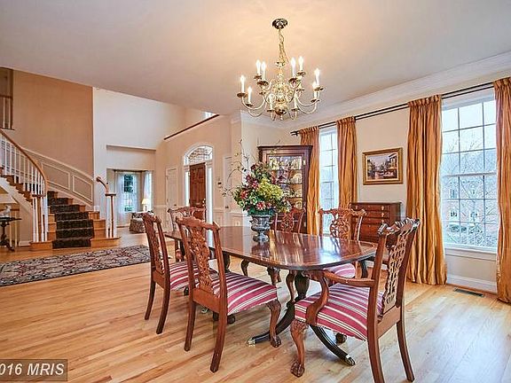 5th image of 1614 Maddux Ln