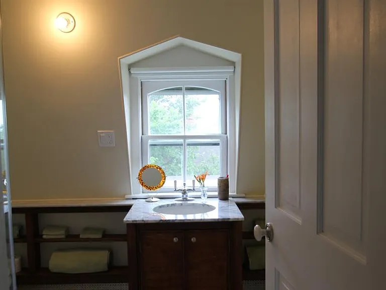 82 Thames St #3 — Photo 5