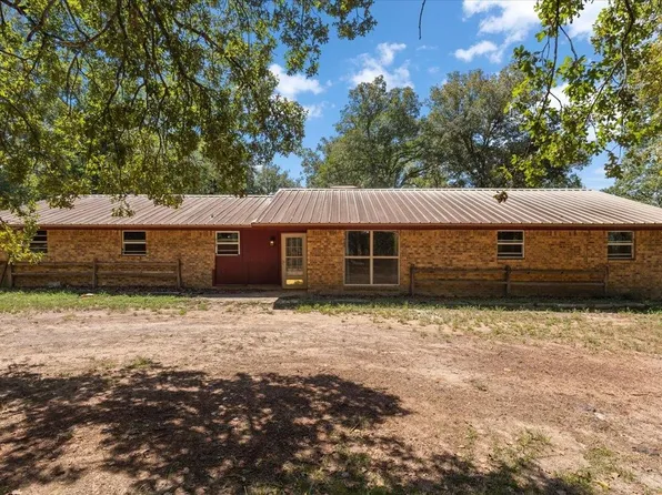 2027 County Road 3271 W, Mount Enterprise, TX 75681