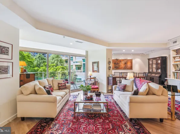 5610 Wisconsin Ave APT 406, Chevy Chase, MD 20815