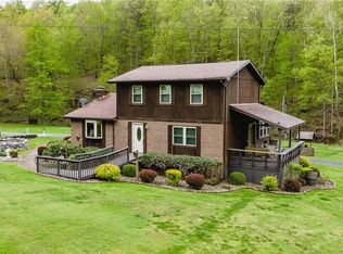 1704 Sugar Camp Rd, Mineral Wells, WV 26150