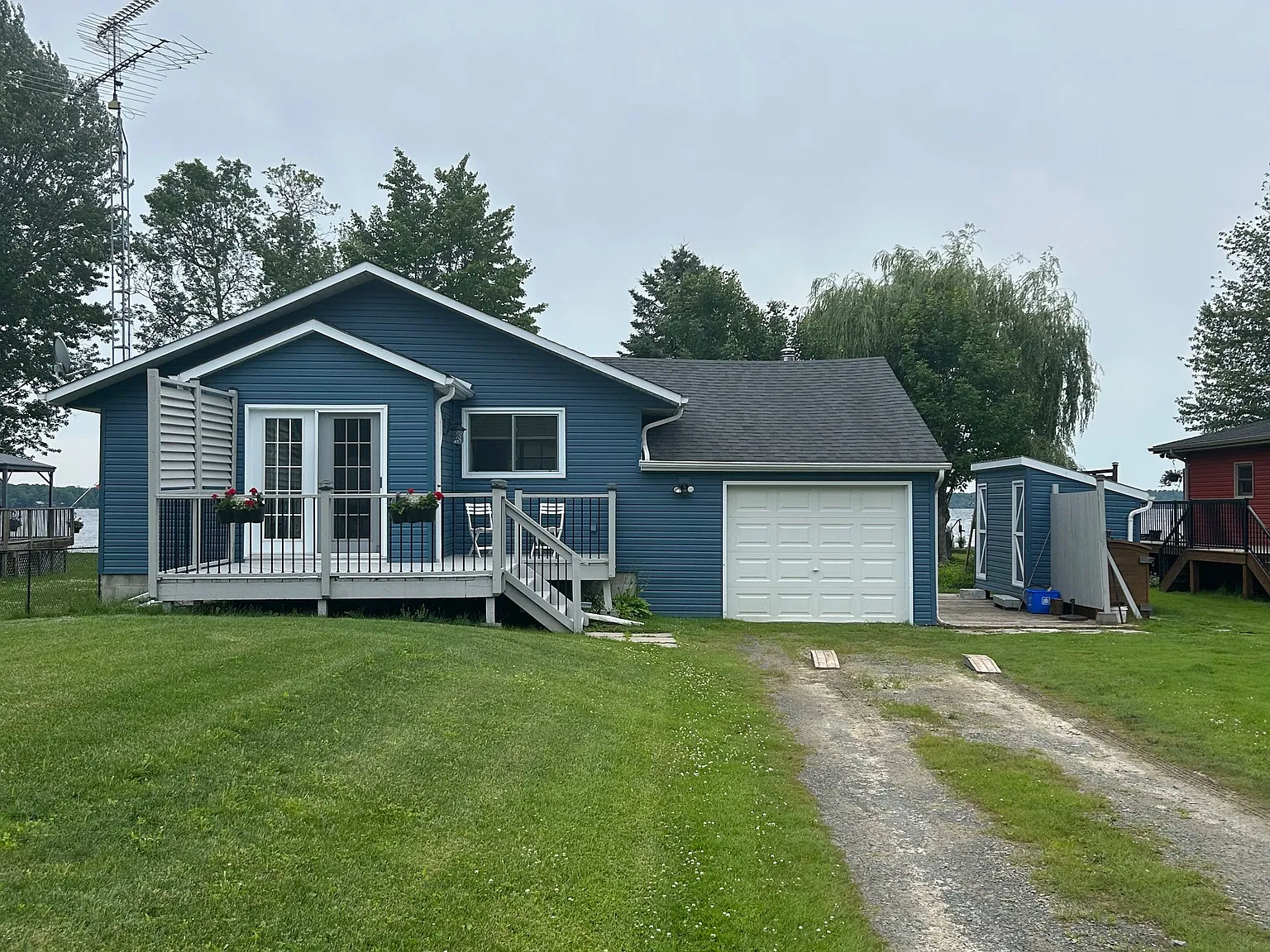 3 bed, $2,300 — Photo 1