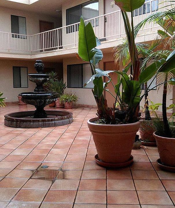 1st image of 4122 Tujunga Ave APT 101