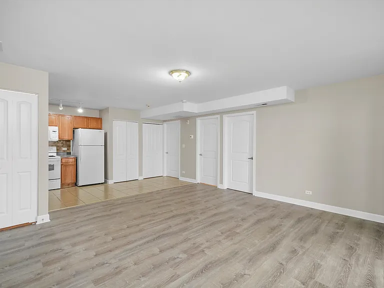 3423 Ridgeland Ave #101 — Photo 6