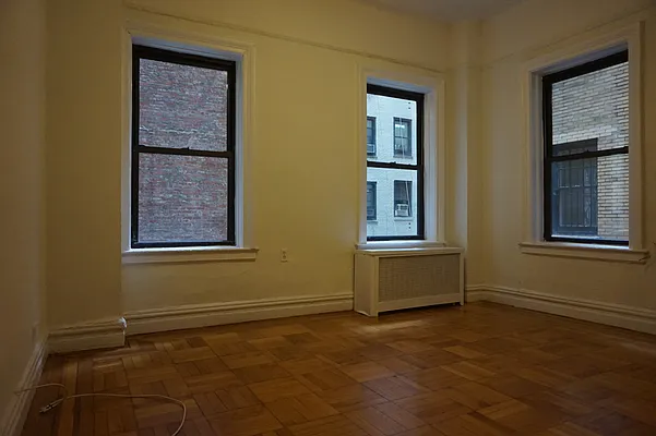 Rented by Metropolitan Equities | media 8