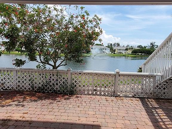 5th image of 178 Pompano Dr SE APT A