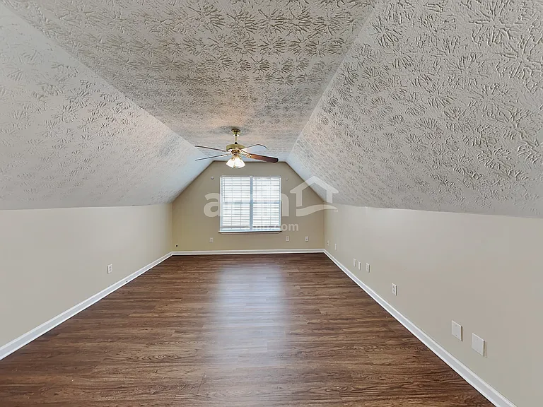 7114 Hillcrest Chase Dr — Photo 13