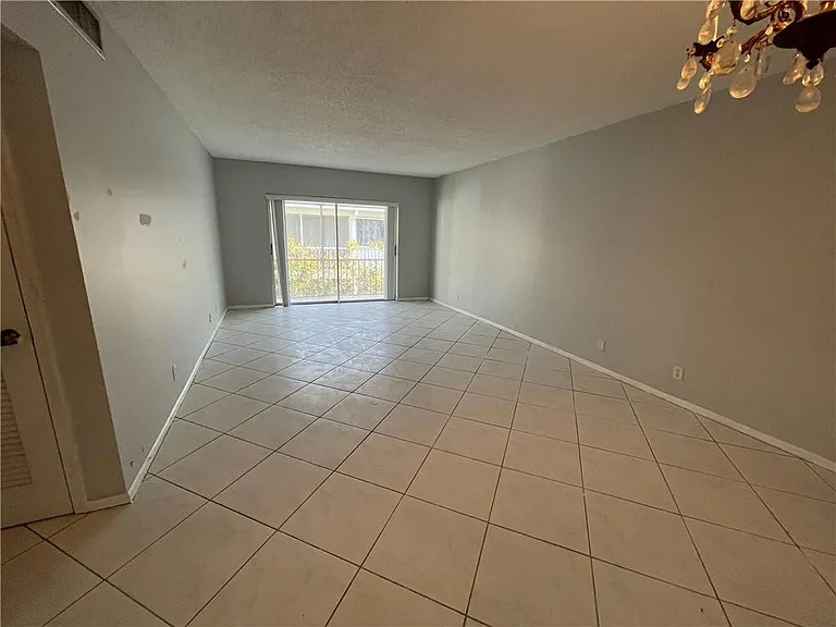 2180 NE 67th St #730 — Photo 7