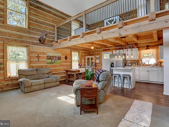 5th image of 21529 Cranberry Hill Dr