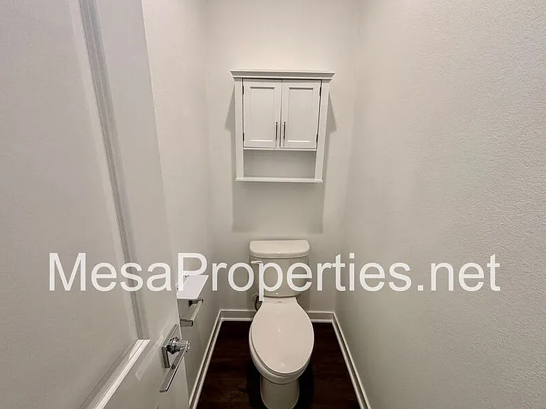5229 Jarvis Ln — Photo 44
