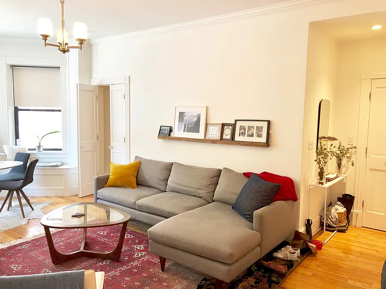247 Newbury St #2R — Photo 6