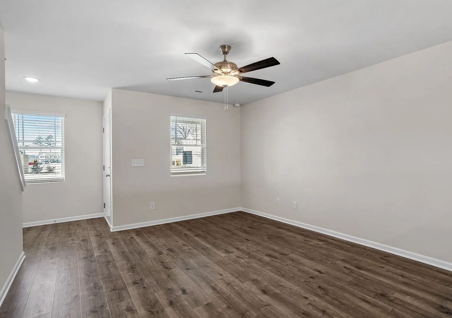 2 bd 2.5 ba townhome — Photo 3