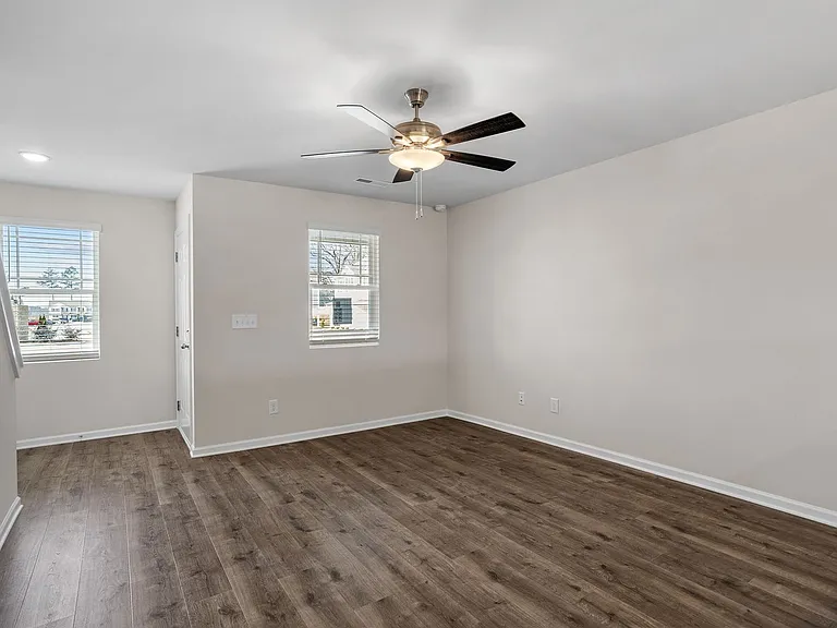 1012 Peony Ln — Photo 28