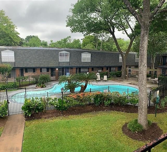 1st image of 9029 Gaylord Dr APT 122