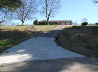 50 Jennings Hill Rd, Marietta, OH