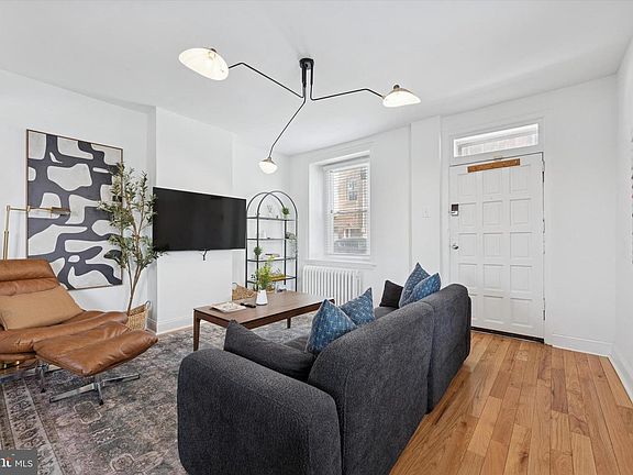 2nd image of 4446 Silverwood St