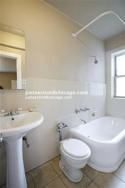 2 bed, 1.0 bath, $1,750 — Photo 3
