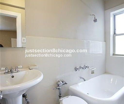 3rd image of 10521 S Michigan Ave APT A