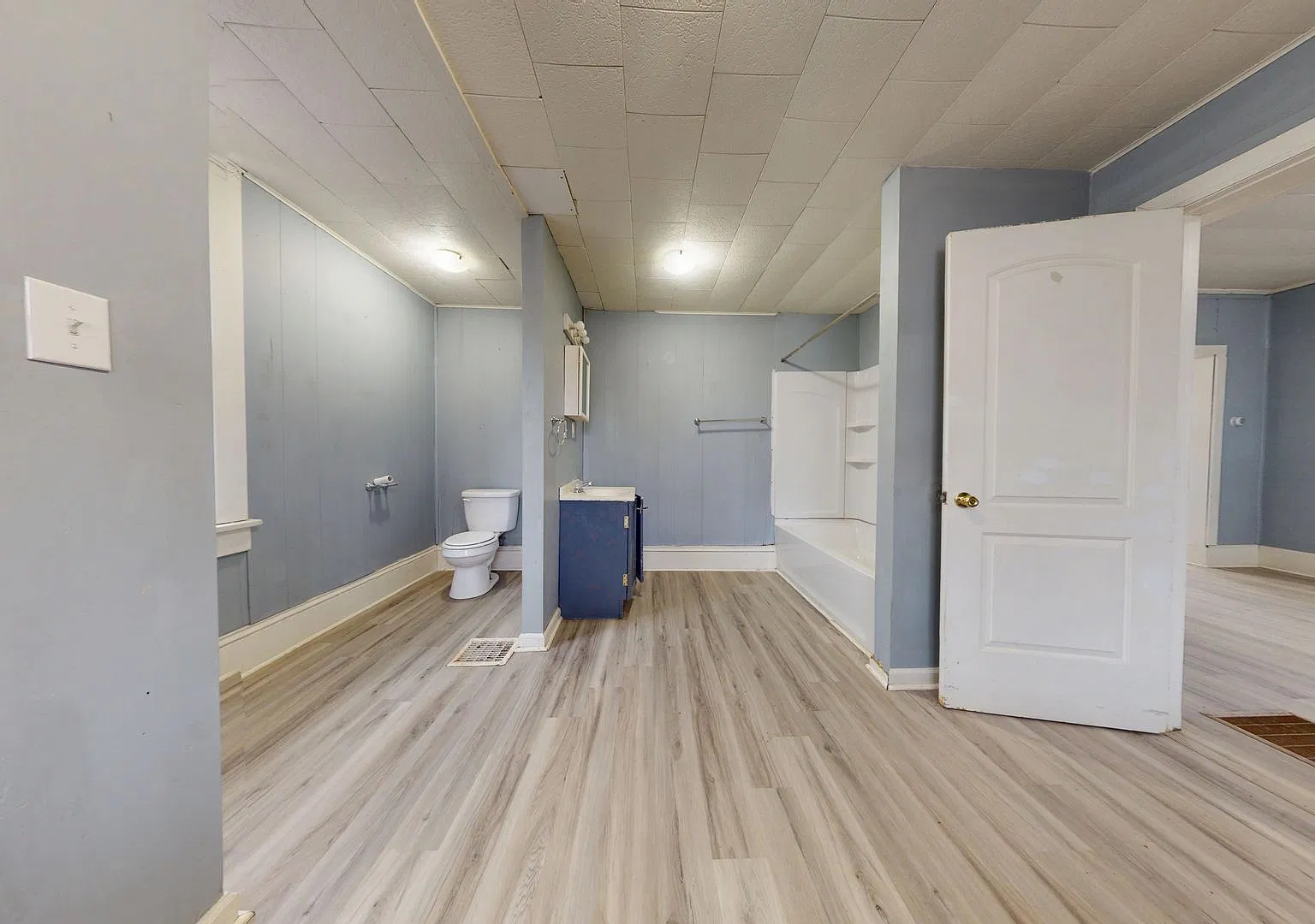 Coming soon- 4 bedroom house with double lot in Mansfield — Photo 4