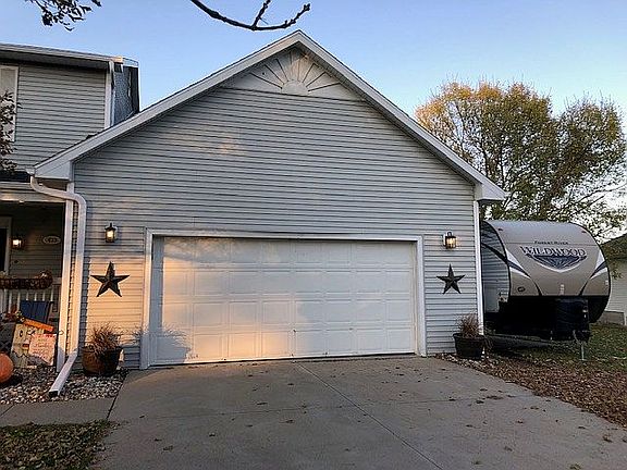 2 car garage w/ cement pad 
