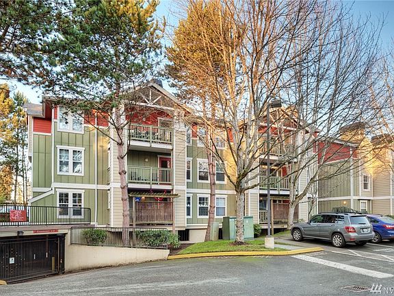2nd image of 7711 NE 175th St Unit D201
