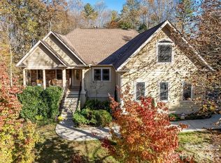 40 Mountain Shadows Dr, Leicester, NC 28748