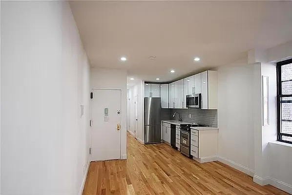 Rented by Buchbinder & Warren | media 11