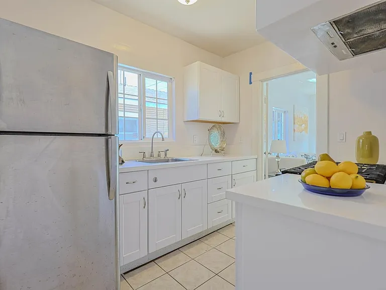 421 Elizabeth St — Photo 16