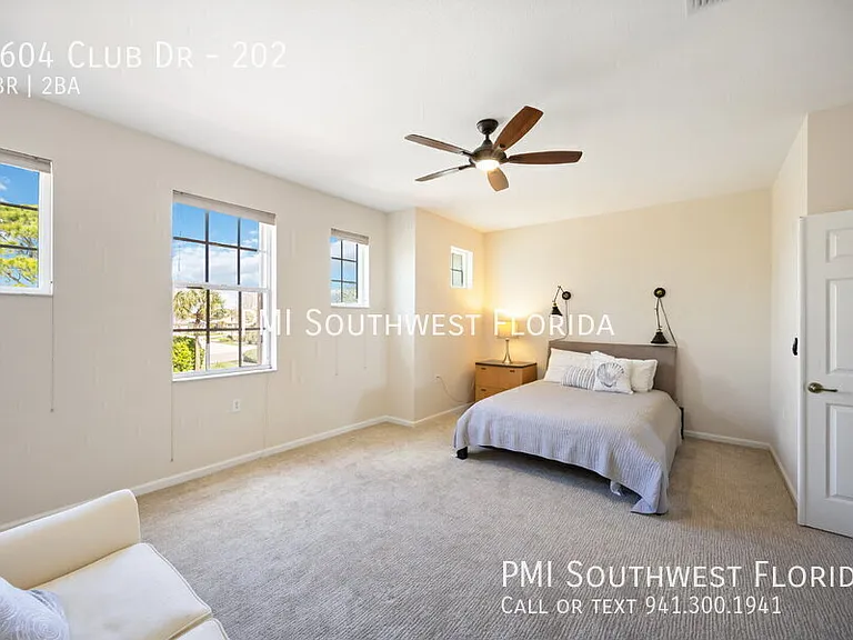 4604 Club Dr #202 — Photo 30
