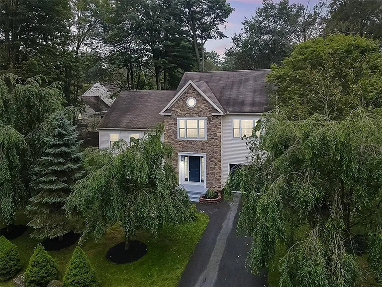 2704 Starlight Ter — Photo 18