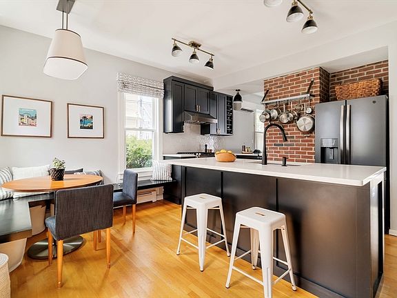 5th image of 22 Prince St #22
