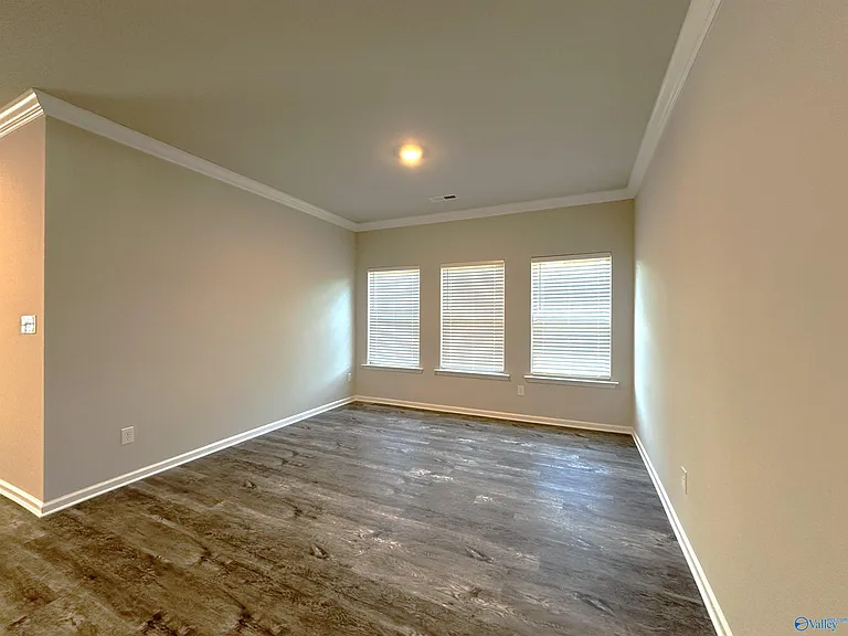 6528 Moon Crest Ln — Photo 8