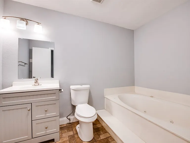 219 Red Wing Dr — Photo 10