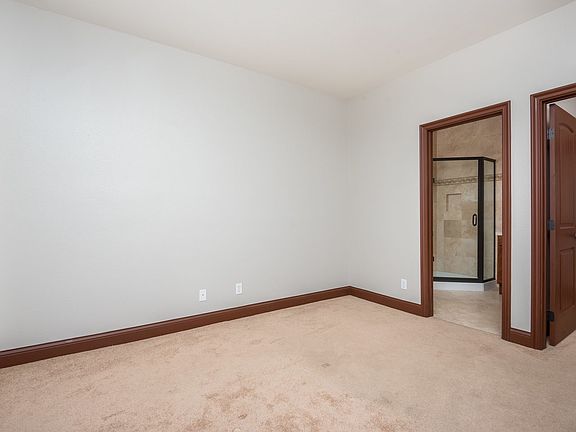 5th image of 4583 Idaho St