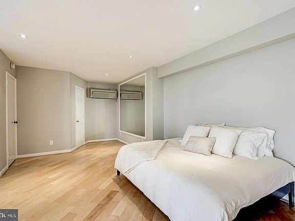 4th image of 2500 Q St NW APT 130