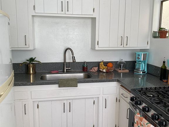4th image of 4549 Park Blvd