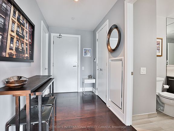 2nd image of 170 Avenue Rd #811