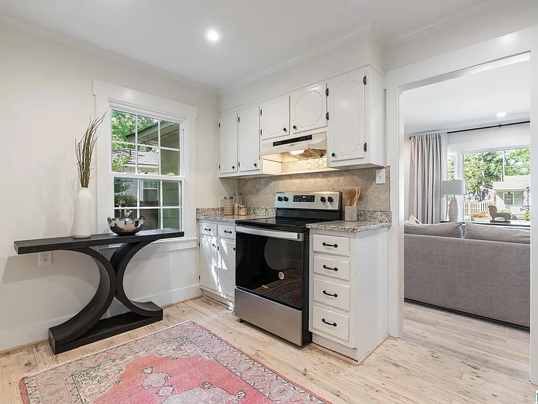 601 Grove St — Photo 11