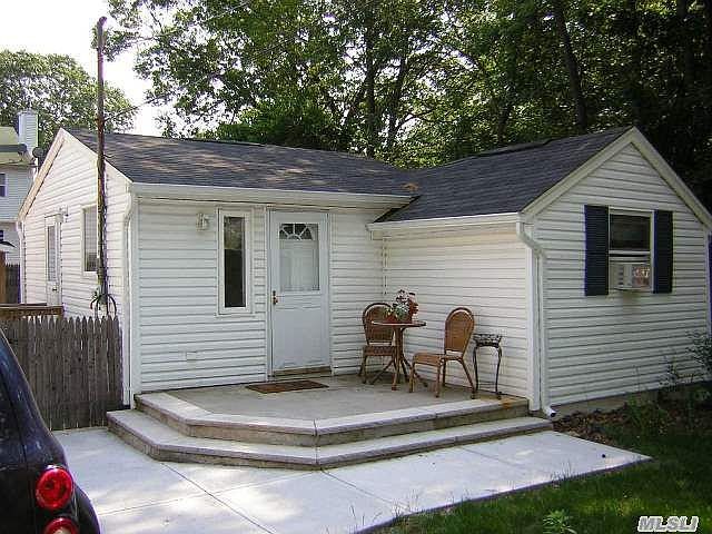 1st image of 140 Dakota St