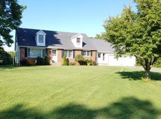 82 Old Coach Rd, Athens, OH 45701