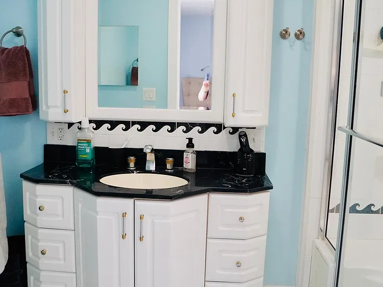 1303 Kingsridge Ct #D — Photo 25