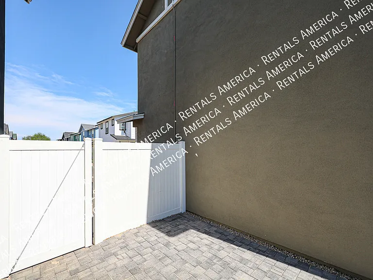 16875 N 12th St #33 — Photo 49