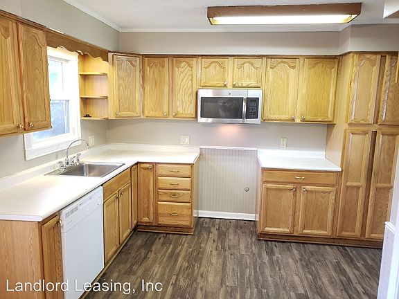 4th image of 105 Brandt Ave
