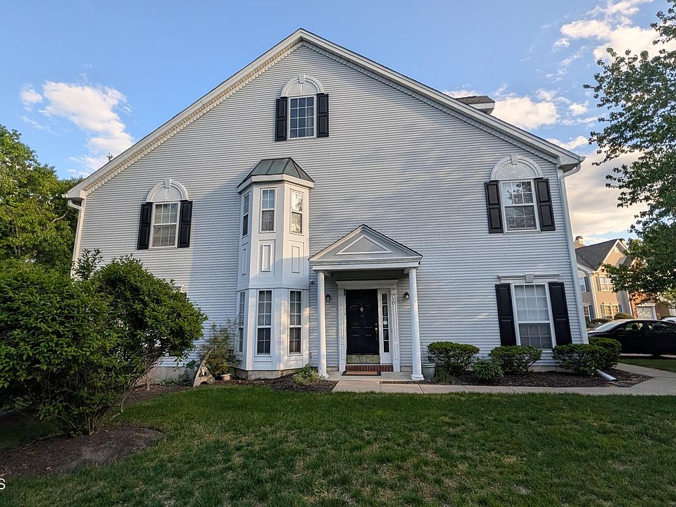 1st image of 10 Beacon Court #80