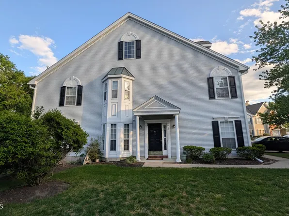 10 Beacon Court, Holmdel, NJ 07733
