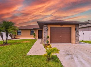 2209 12th Ave E, Palmetto, FL 34221