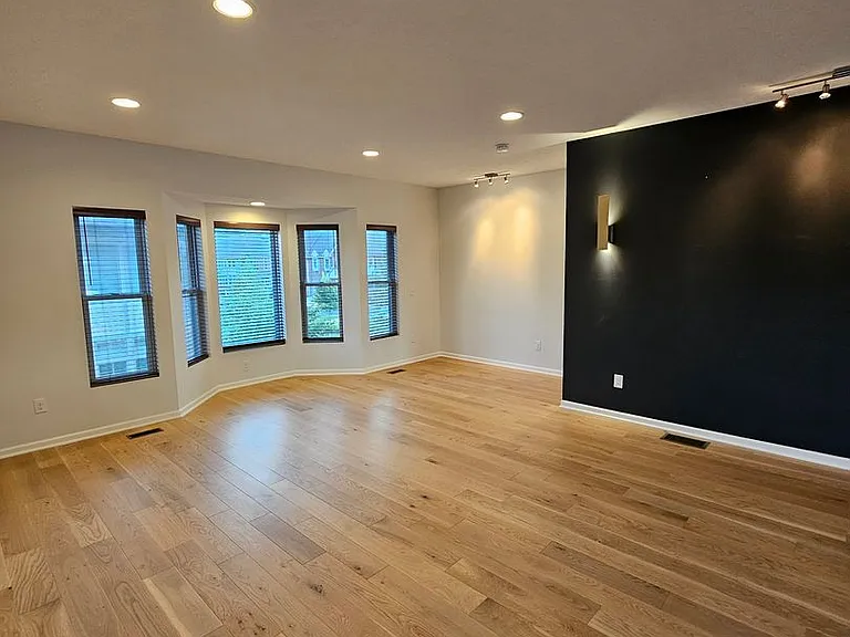 31 Ashbourne Dr — Photo 10