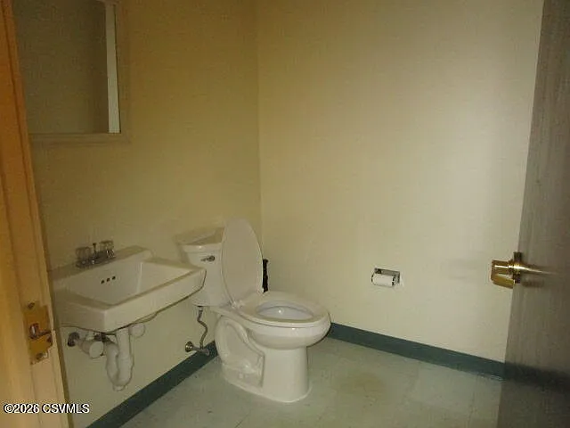 1948 E 3rd St — Photo 14