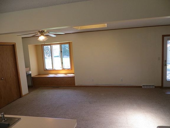 5th image of 3279 Kentwood Pkwy